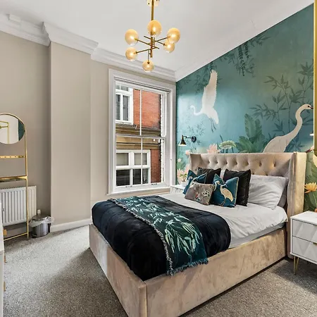 شقة The Bridgeton In - Private Terrace ويتبي