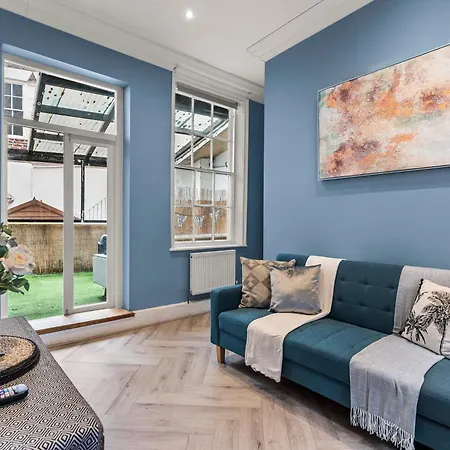 The Bridgeton In - Private Terrace