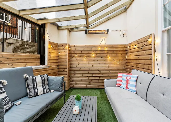 The Bridgeton In Central Whitby - Private Terrace アパート *