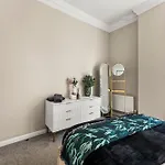 The Bridgeton In - Private Terrace Apartment *