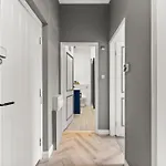 Apartment The Bridgeton In - Private Terrace *