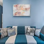 The Bridgeton In - Private Terrace Apartment