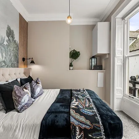 The Bridgeton In With Private Terrace *